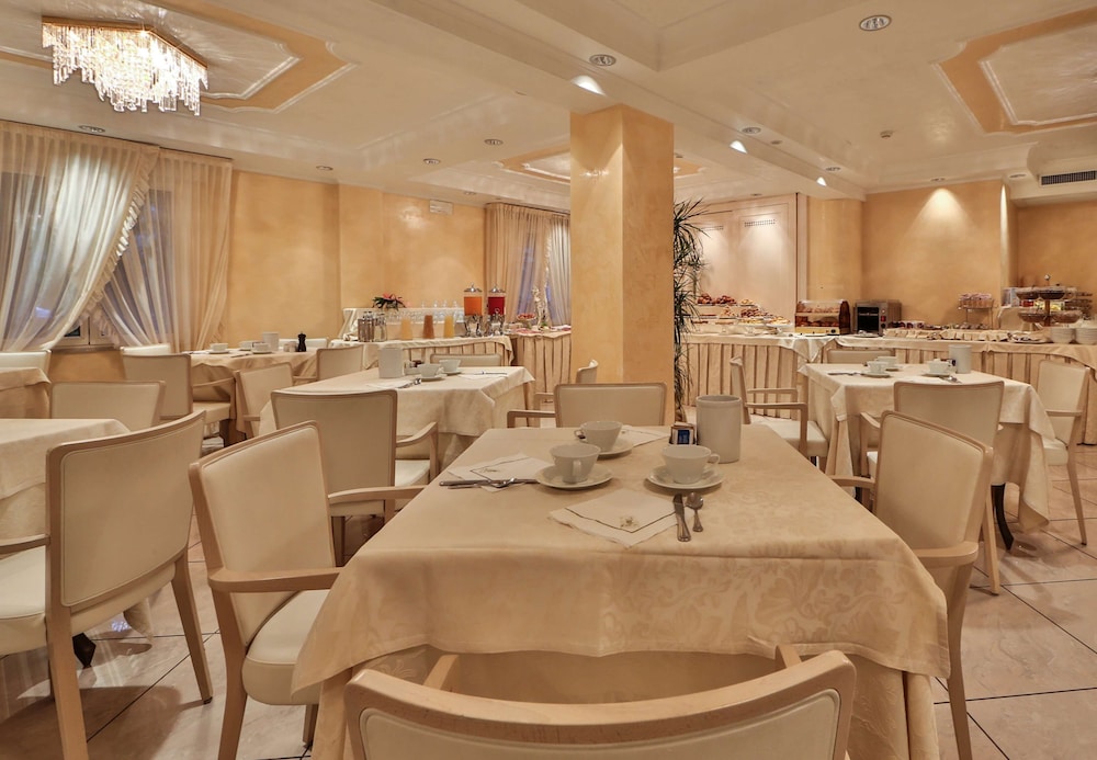 Hotel Globus 29/35