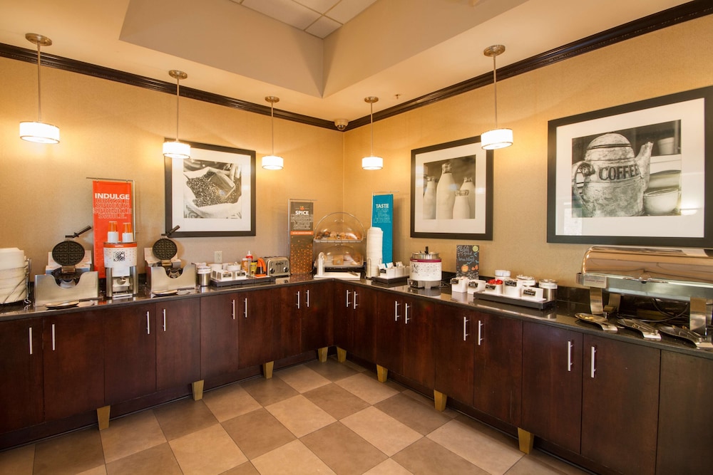 Hampton Inn Buffalo South I 90 42/51