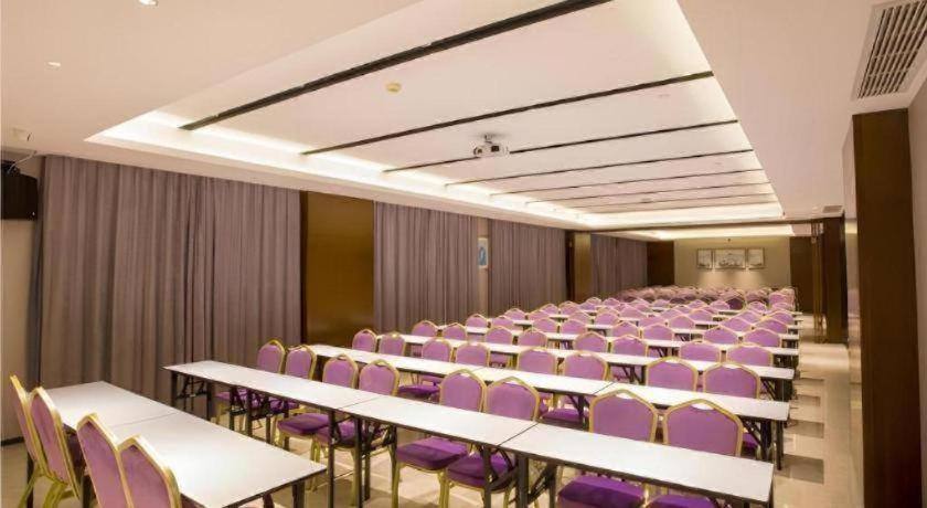 Borrman Hotel Nanning Railway Station 49/50