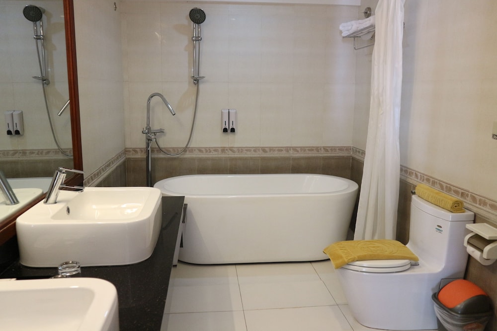 Golden Phoenix Hotel Boracay 49/50