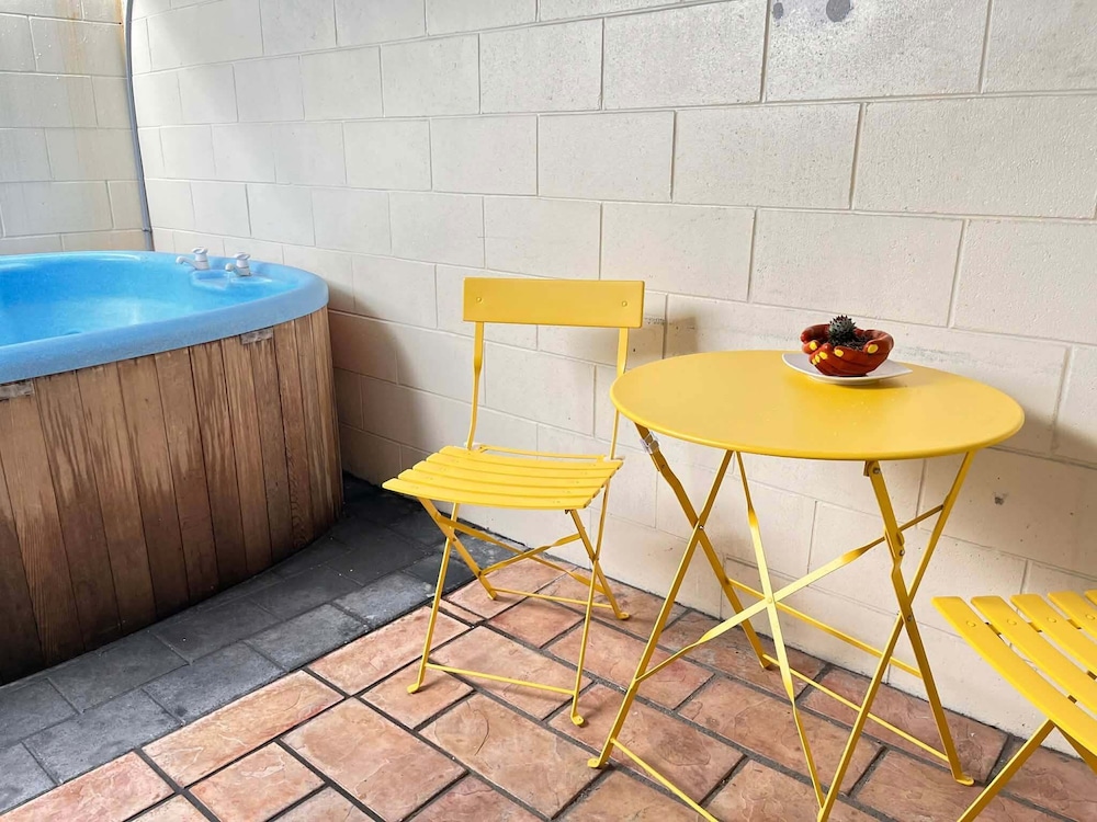 Kowhai And Colonial Motel 30/49