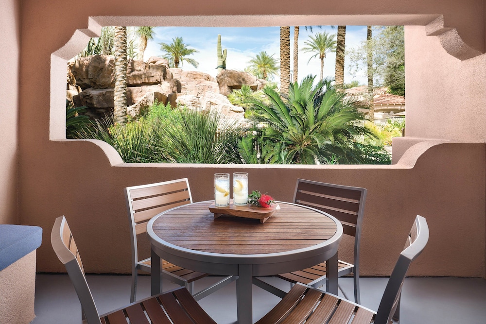 Sheraton Desert Oasis Villas Scottsdale 32/39