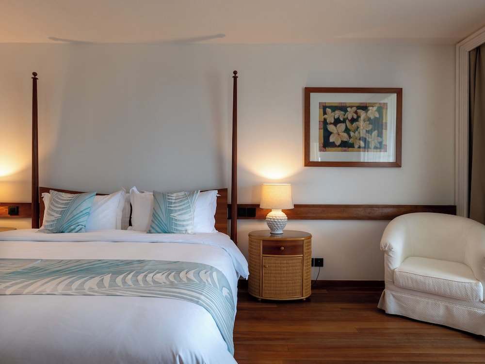 Tahiti Ia Ora Beach Resort 36/83
