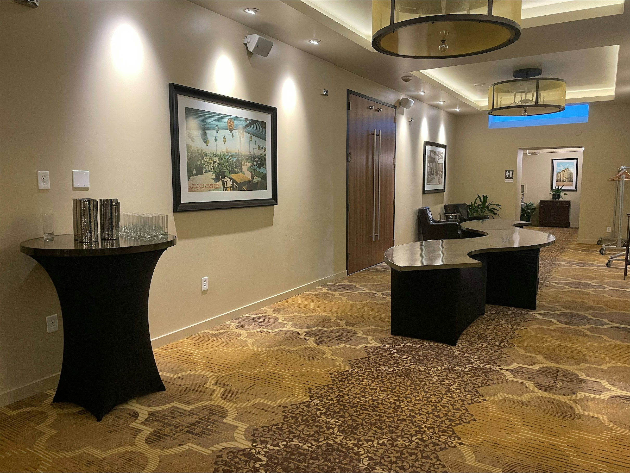 Mark Spencer Hotel 37/50