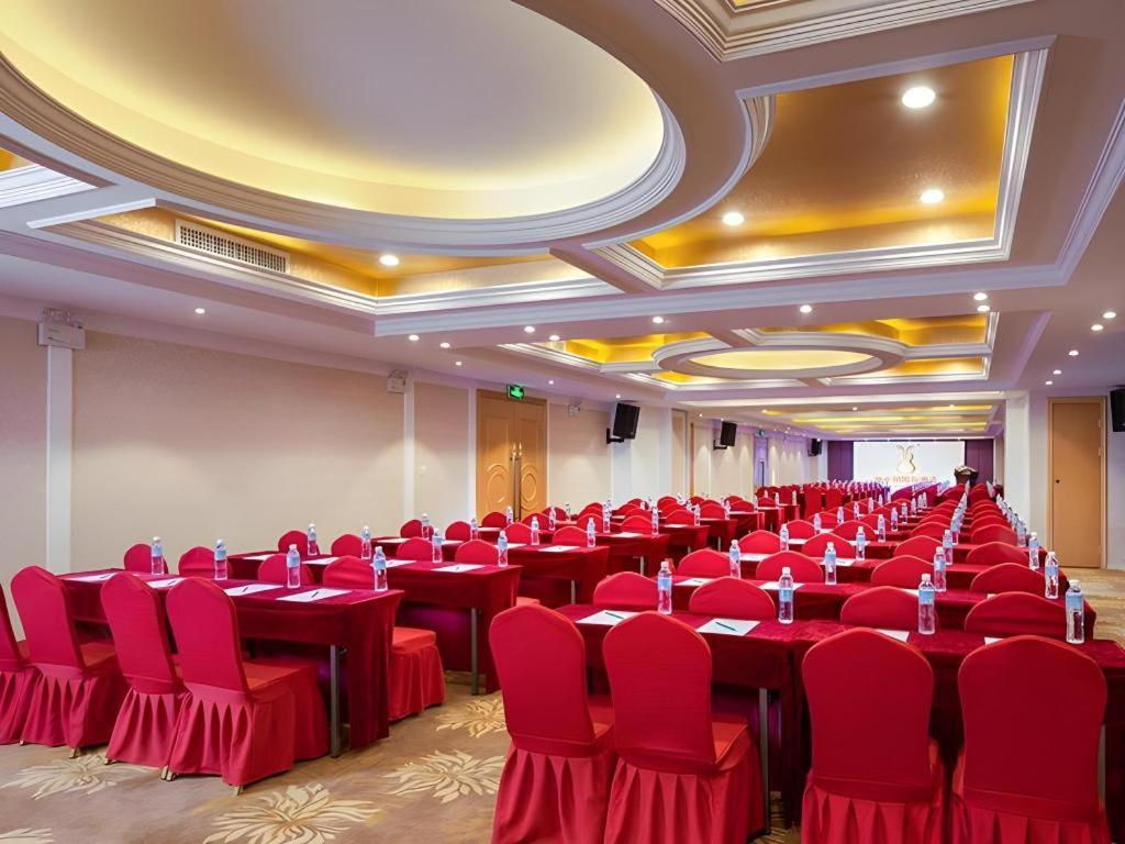 Vienna International Hotel Kunming (West Guangfu Road Station Branch) 46/48