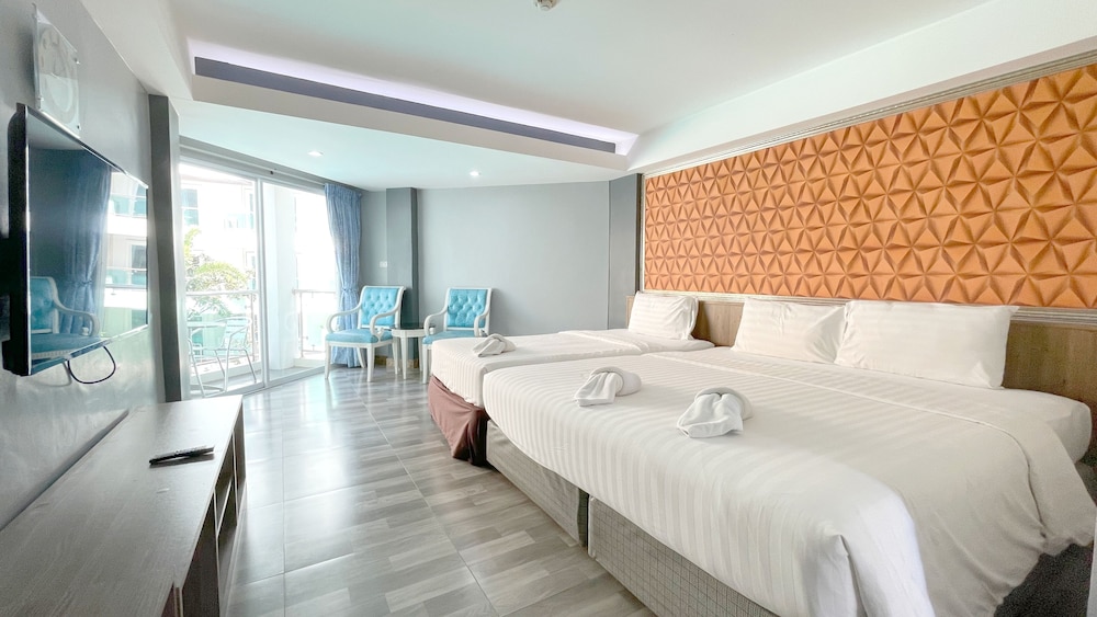 Dragon Beach Resort 27/55