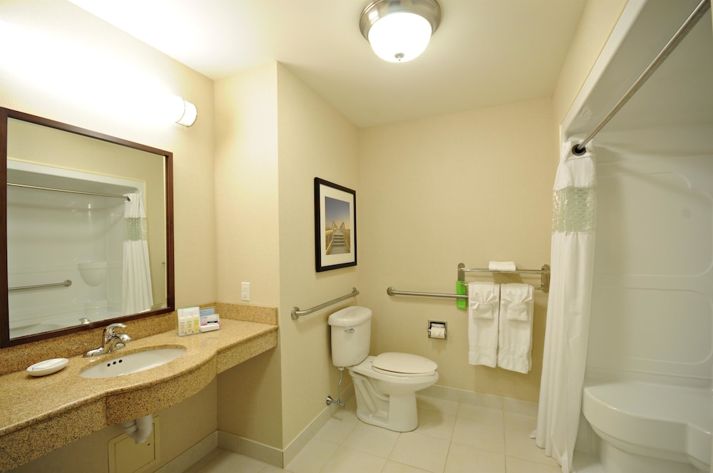 Hampton Inn & Suites by Hilton Saint John 13/57