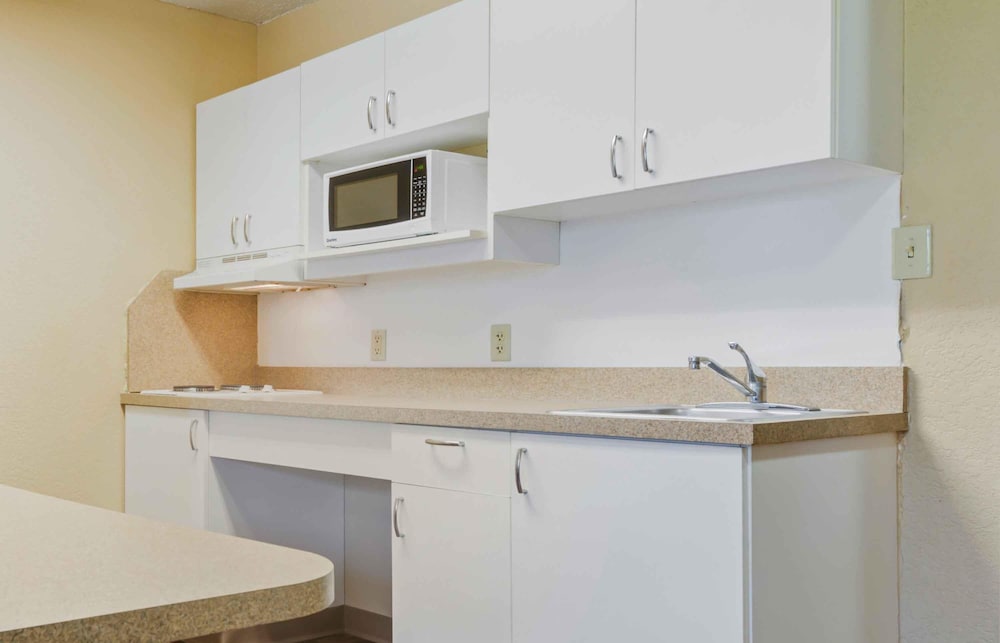 Extended Stay America - Greensboro - Airport 58/59
