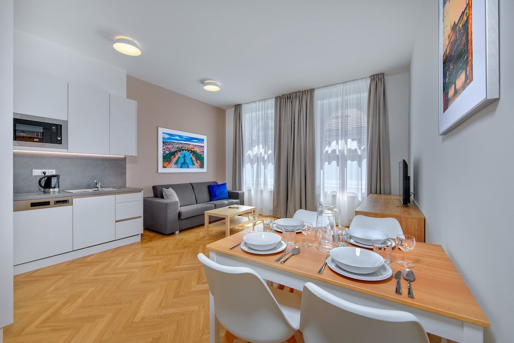 DownTown Suites Kodanska 32/42