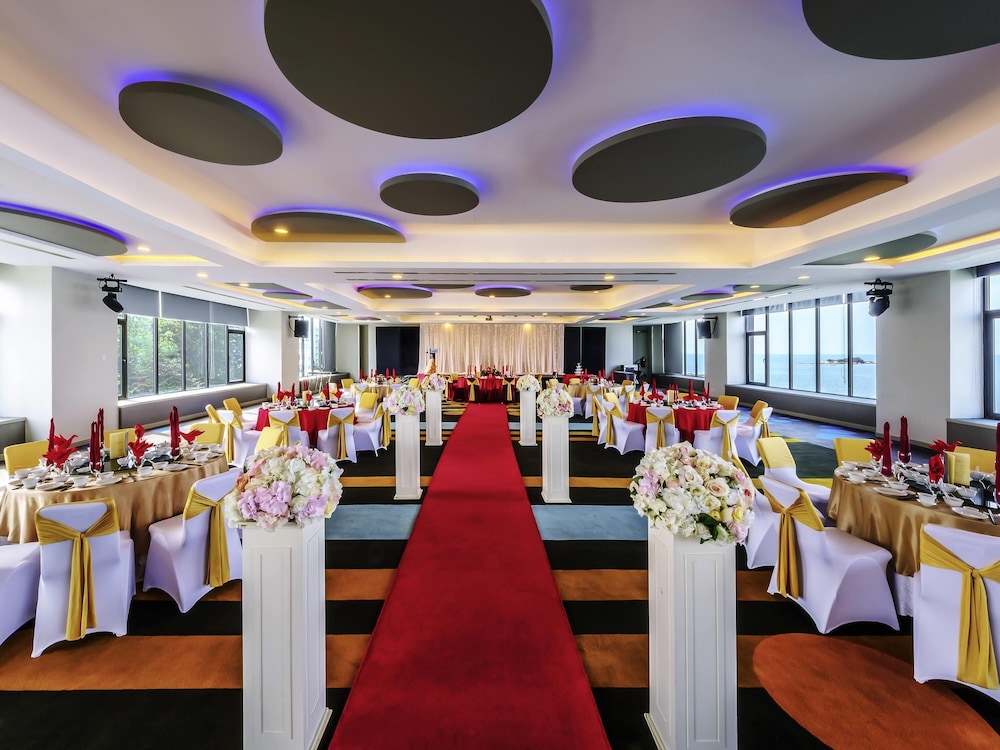 Mercure Penang Beach 53/63