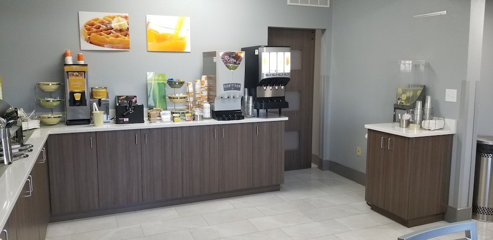 Quality Inn Pelham I-65 Exit 246 13/38