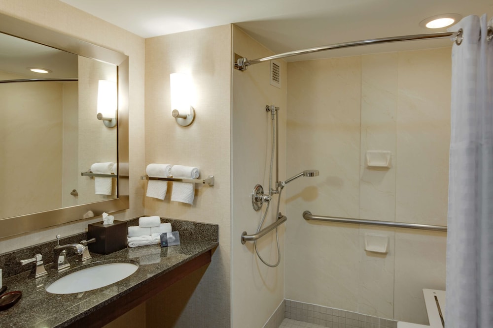 Embassy Suites by Hilton Columbus Dublin 16/55