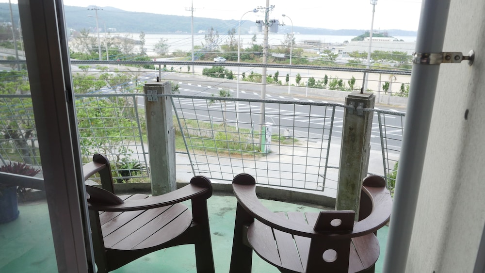 Buzz Resort (ex. Designers Resort Nakadoma Inn) 48/67