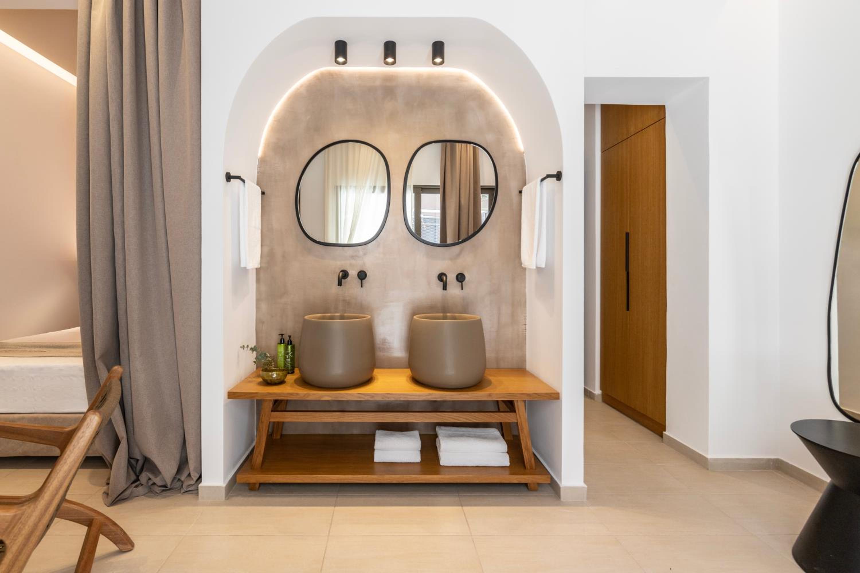 URBAN, JUNIOR SUITE, PLUNGE POOL