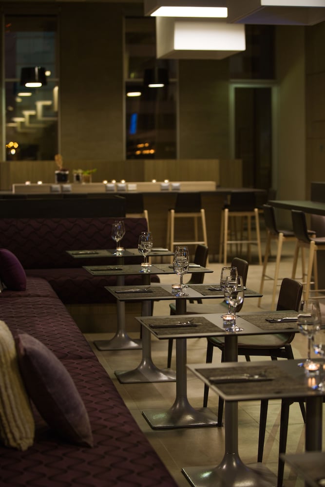 Courtyard Santiago Las Condes 48/55