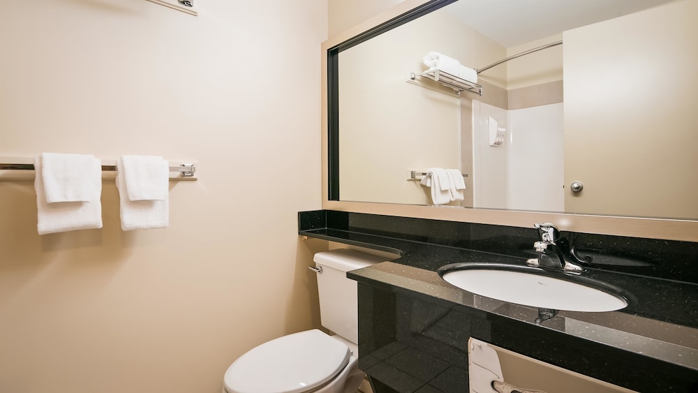 Best Western High Road Inn 13/53