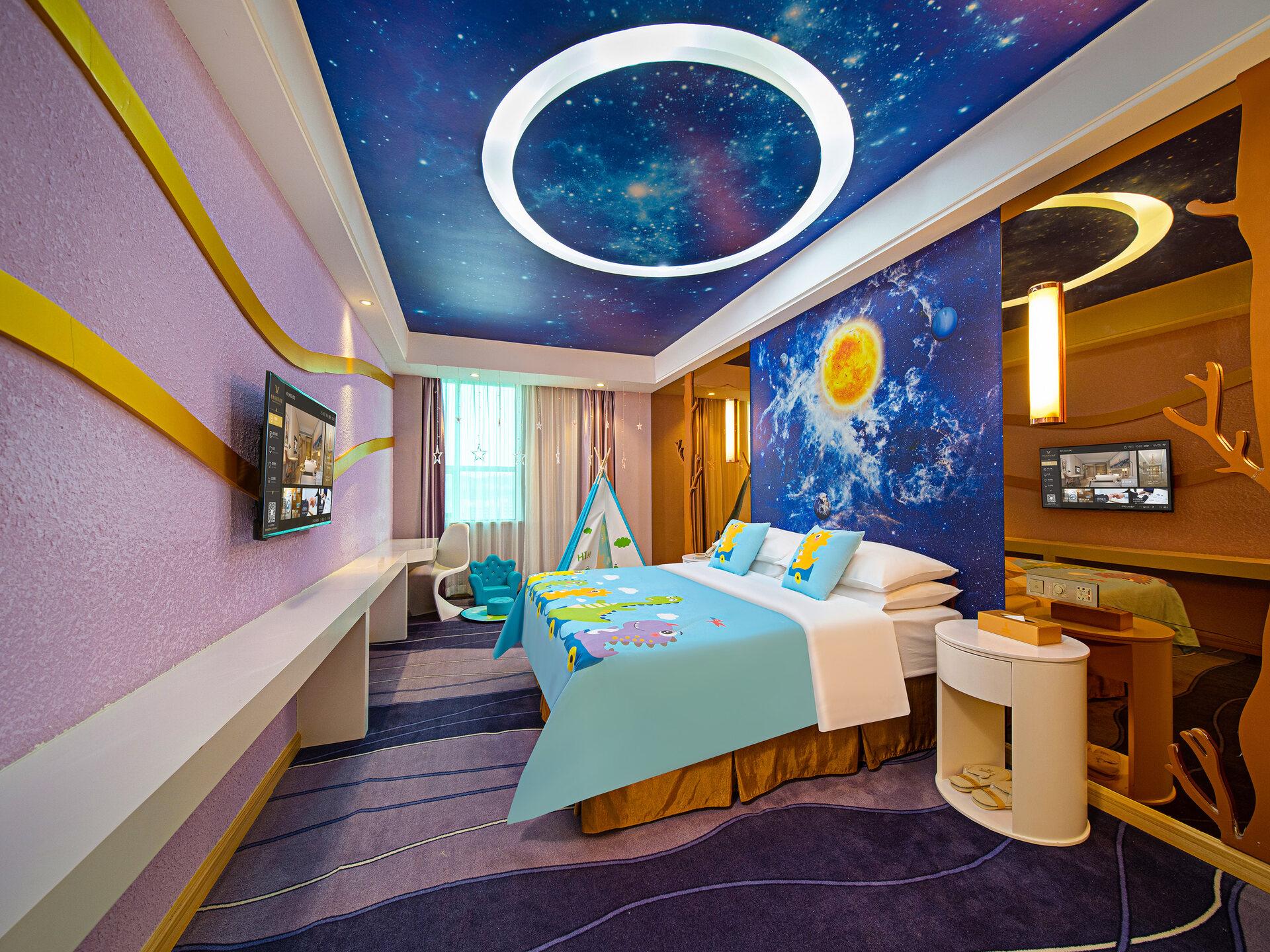 Vienna International Hotel (Shenzhen Pinghu Metro Station) 22/34