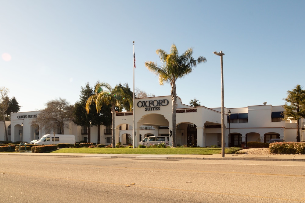 Oxford Suites Pismo Beach 31/35