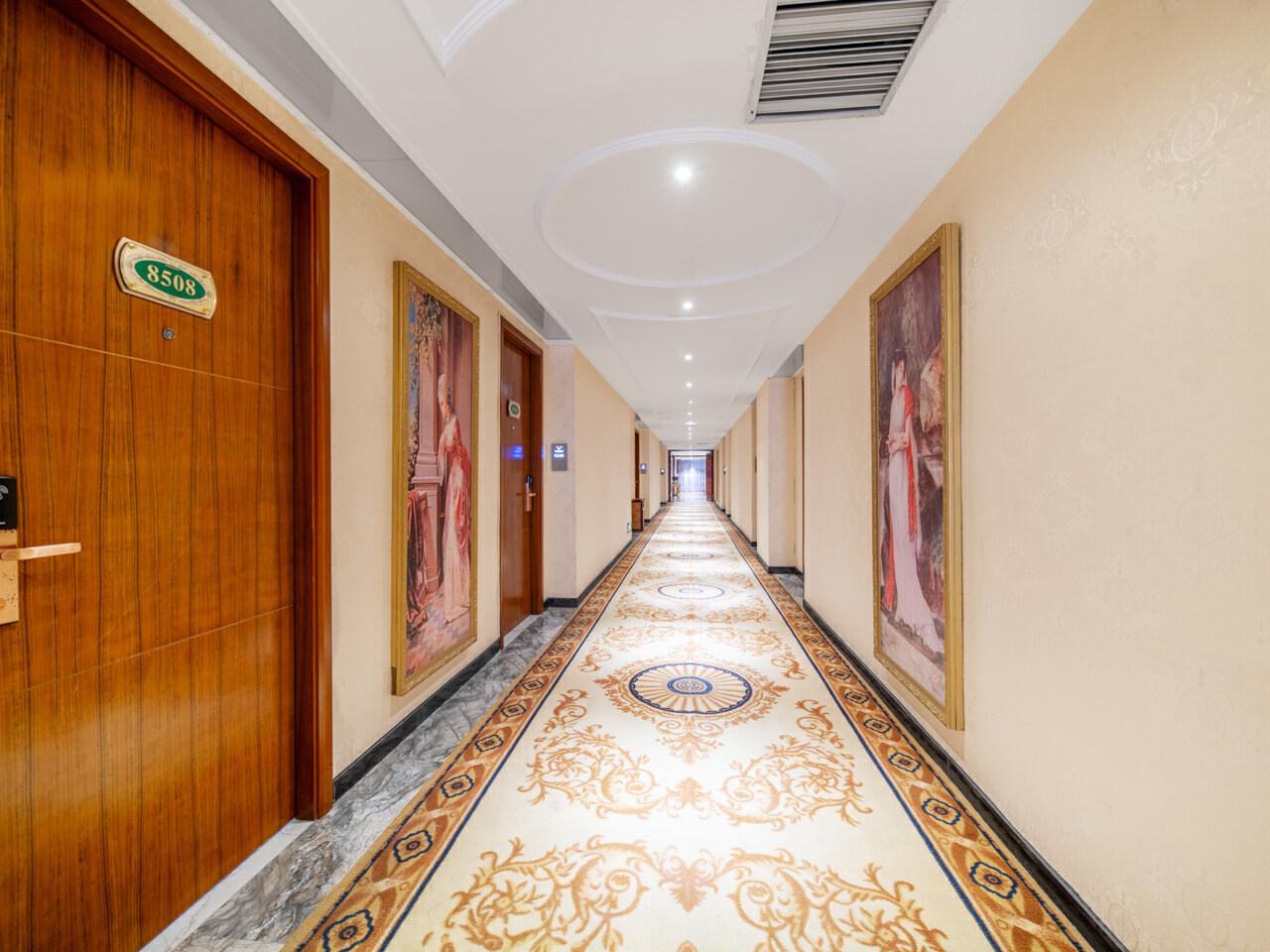 The BLD International Hotel photo2