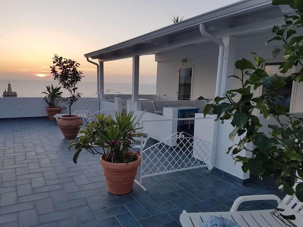 Tropea Boutique Hotel 5/27