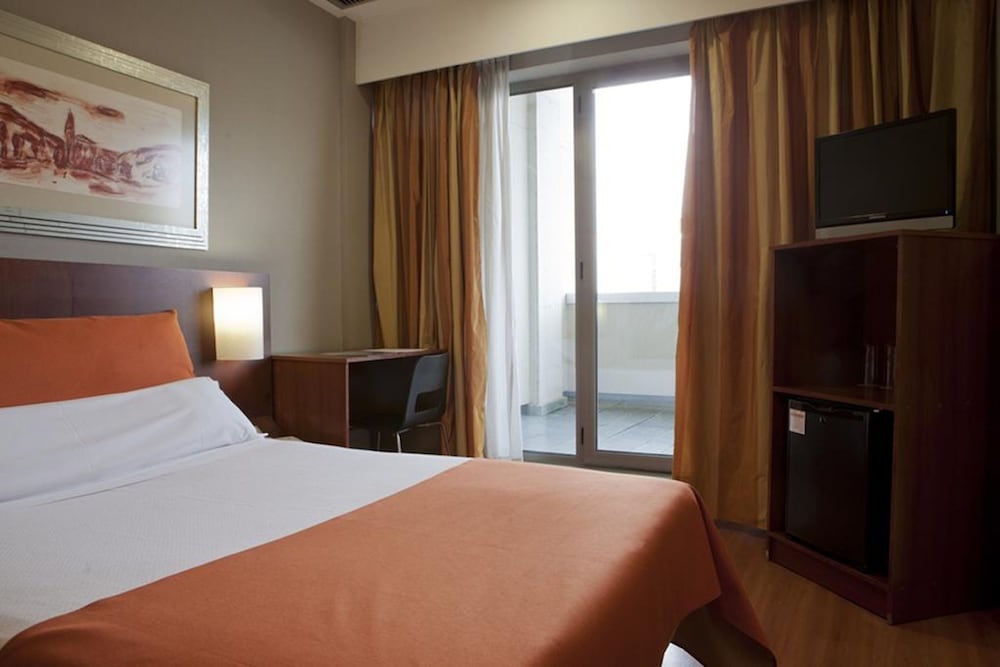 Eurohotel Gran Via Fira Formerly Solvasa Barcelona 21/66
