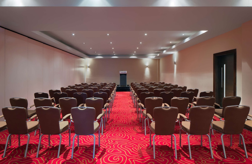 Radisson Blu Hotel, Addis Ababa 73/81