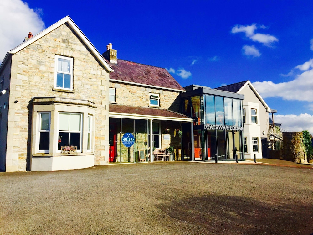 The Gateway Lodge Donegal 50/56