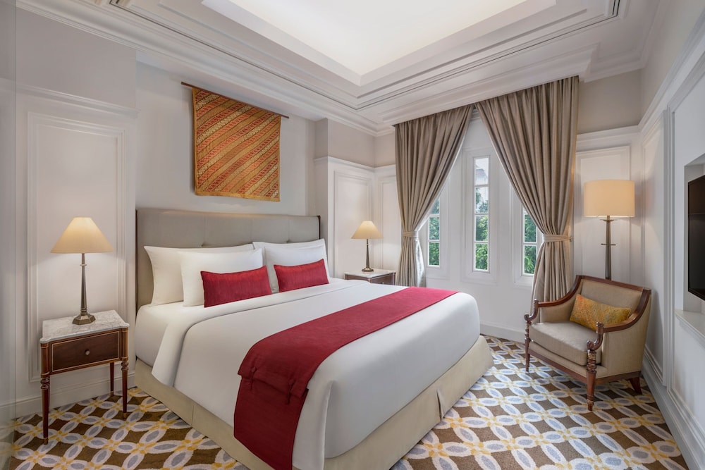 Deluxe, King Bed
