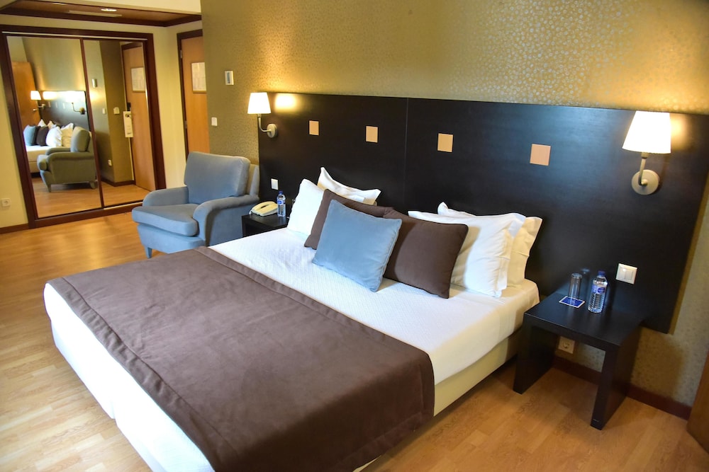 Douro Park Hotel 25/75