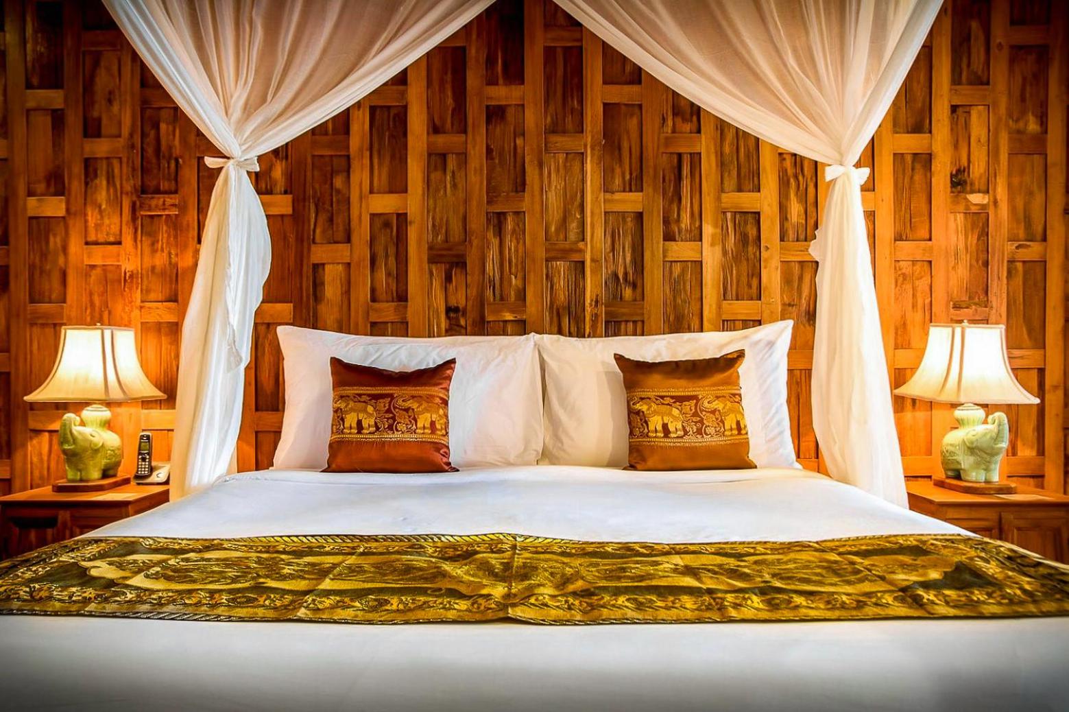 Pool, Suite, Queen Bed, Sea View