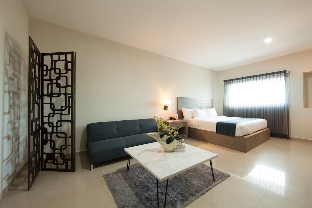 InHouse Culiacan (ex. Monterreal Hotel) 58/74