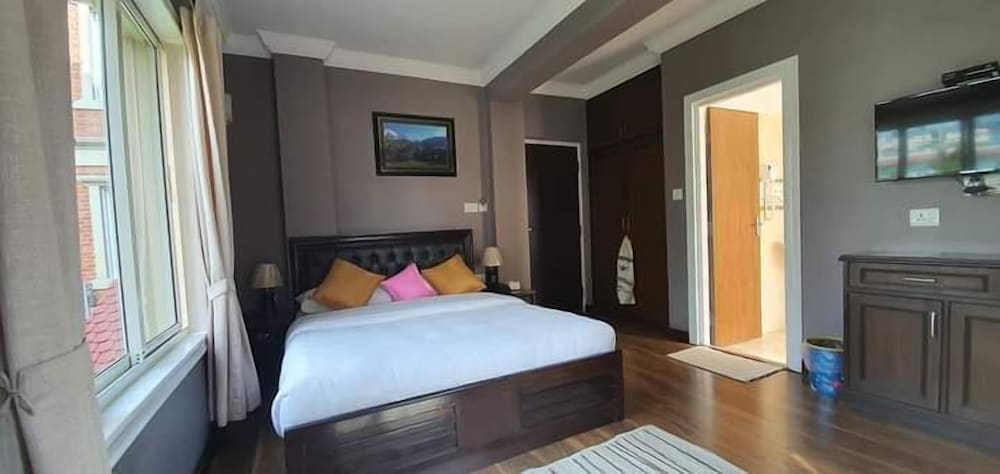STANDARD, KING BED