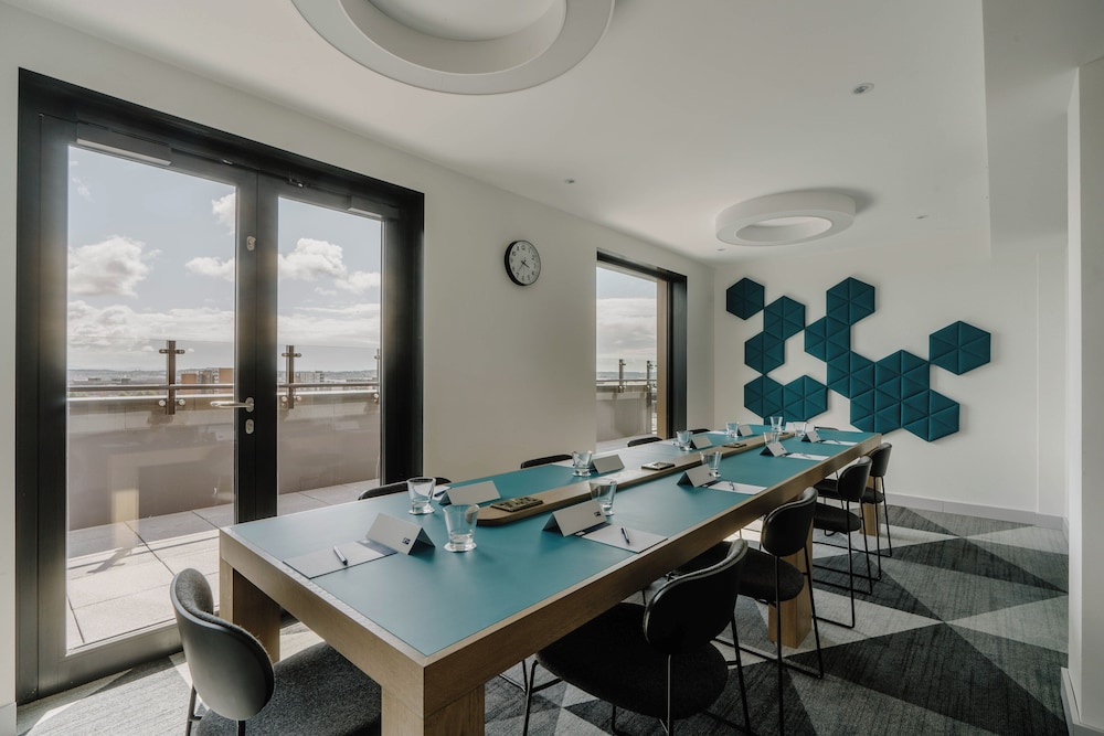 Holiday Inn Express Liverpool Central an IHG Hotel 25/30