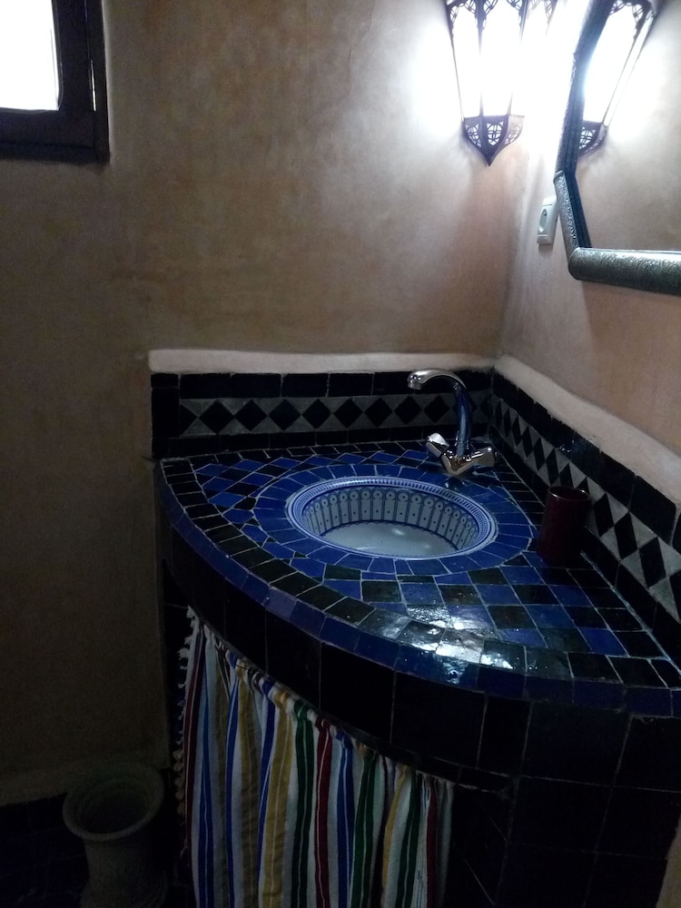 Riad Letchina 48/50