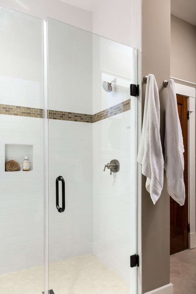 Azalea Inn and Villas 24/71