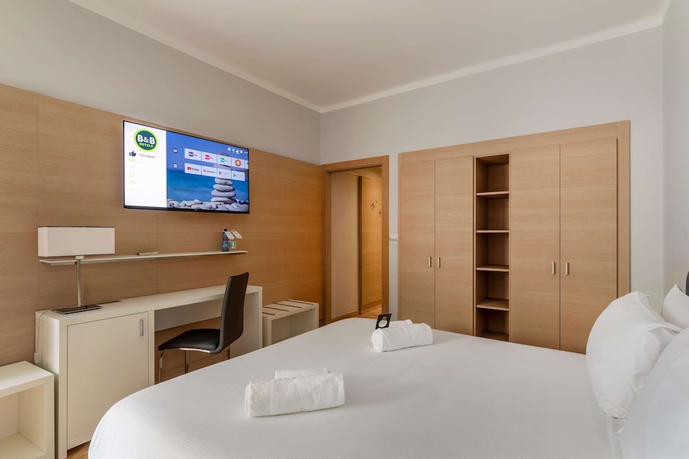 Superior, Triple, Queen Bed, Sofa, B&B Hotel Park Hotel Suisse Santa Margherita Ligure 5/8