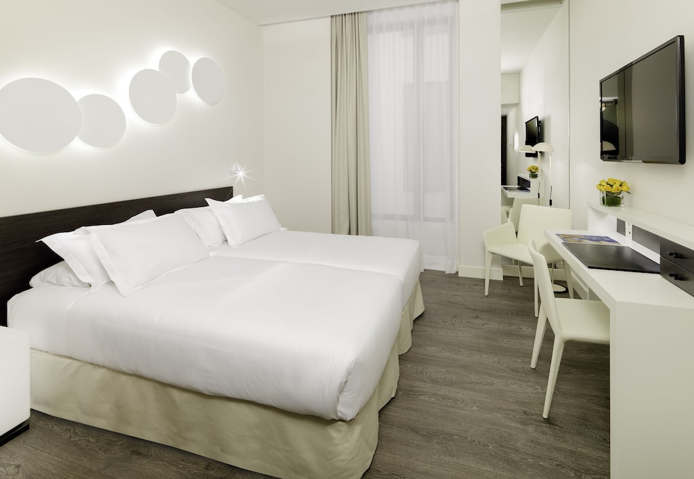 CLASSIC, DOUBLE OR TWIN BED