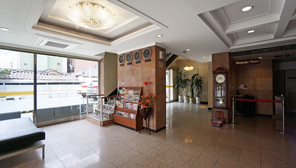 Insadong Crown Hotel 14/60