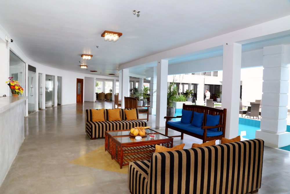 Hibiscus Beach Hotel Kalutara 30/50