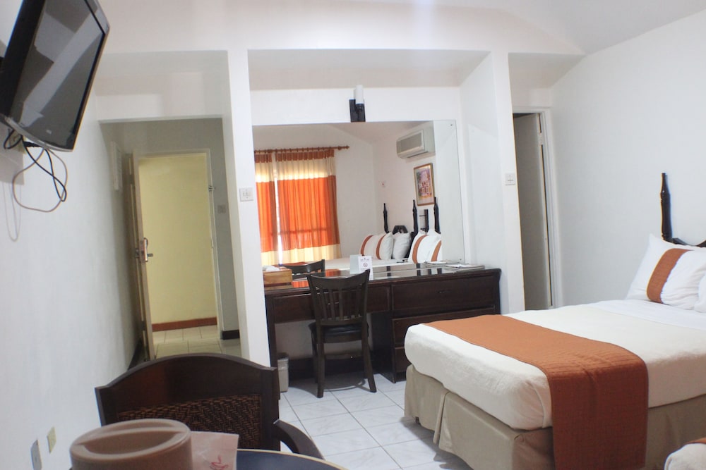 Altamont Court Hotel 23/73