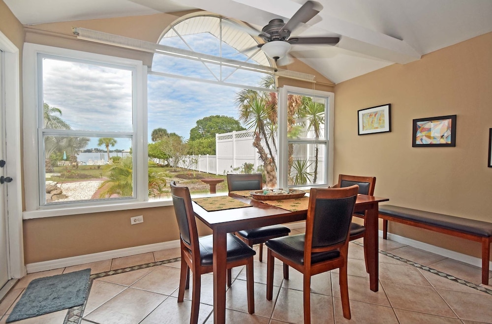 Paradise Cove at Lemon Bay 49/71