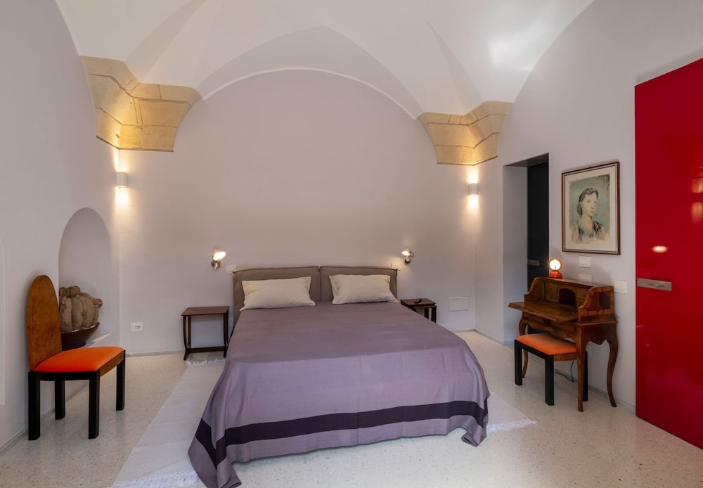 Dimora Storica Muratore Luxury Rooms 9/47