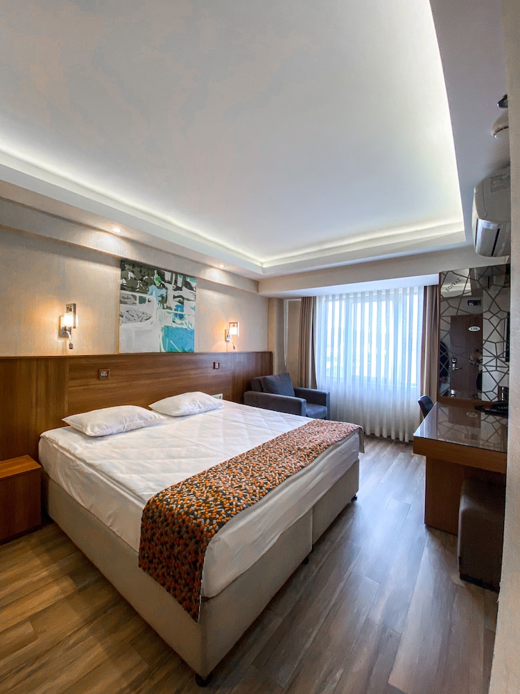 SUPERIOR, DOUBLE BED