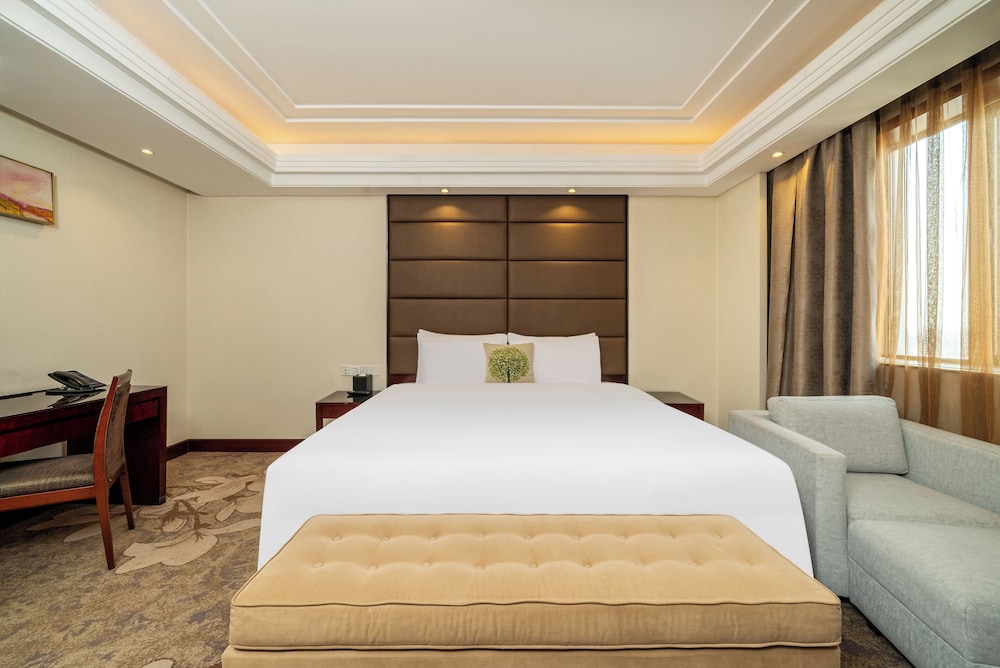 Guangdong Hotel Shanghai 17/38