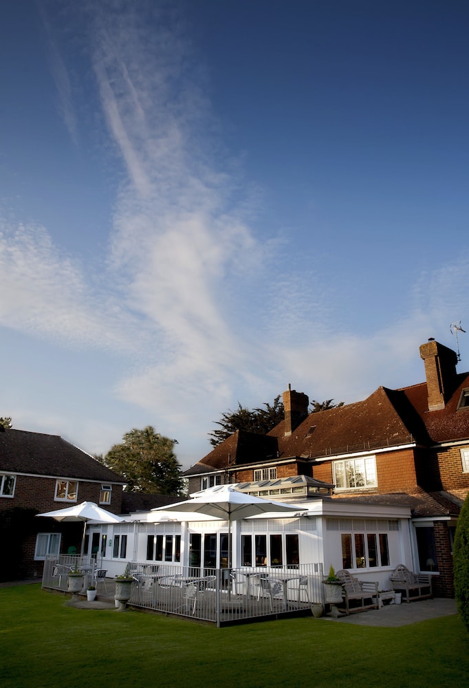 Little Silver Country Hotel 36/43