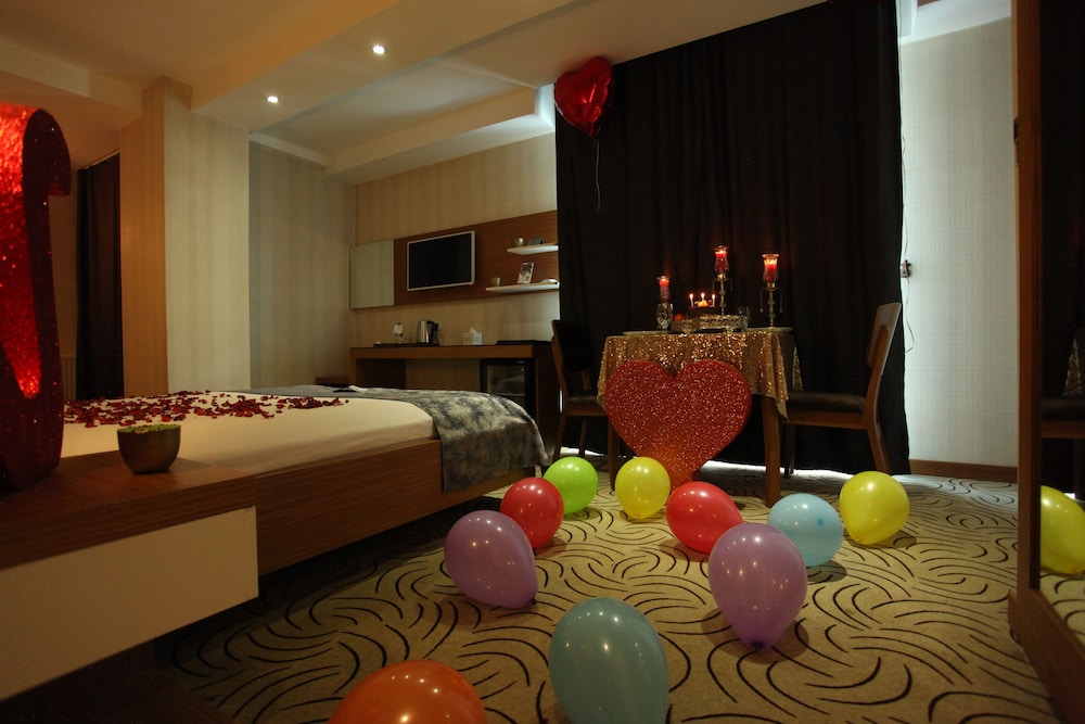 Dies Hotel 32/62