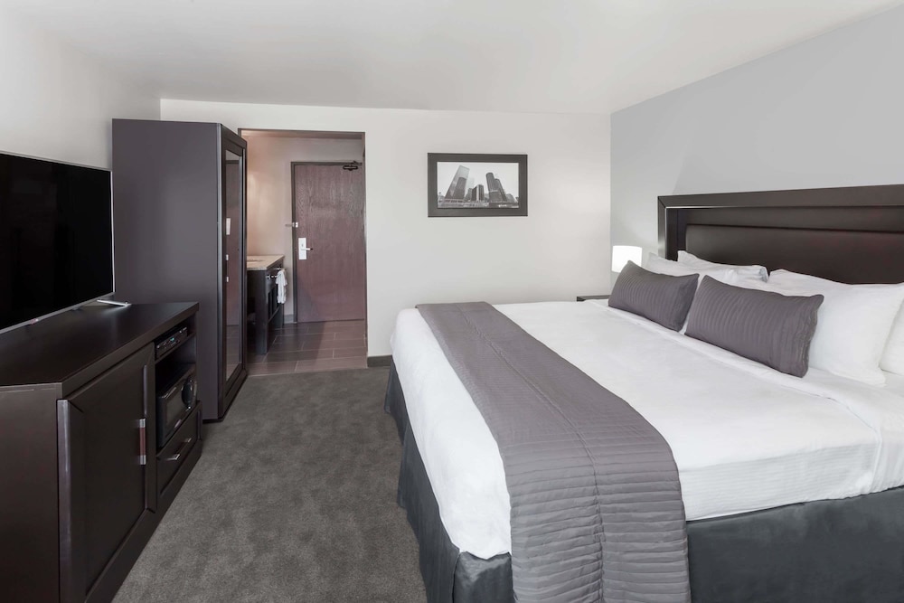 Baymont by Wyndham Glenview 9/32