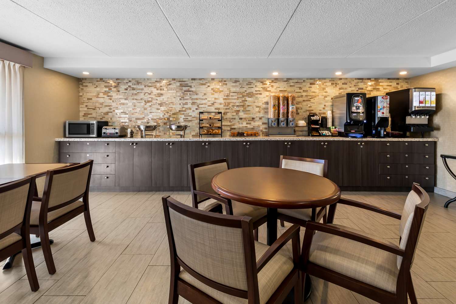 Best Western Halton Hills 6/8