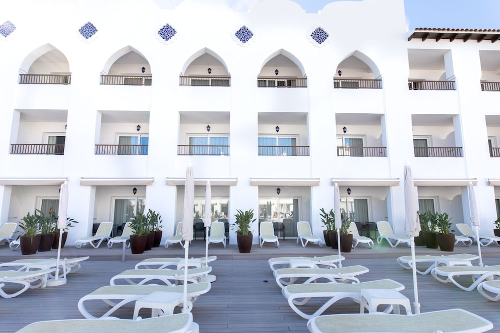 Hotel Mac Puerto Marina 4/49