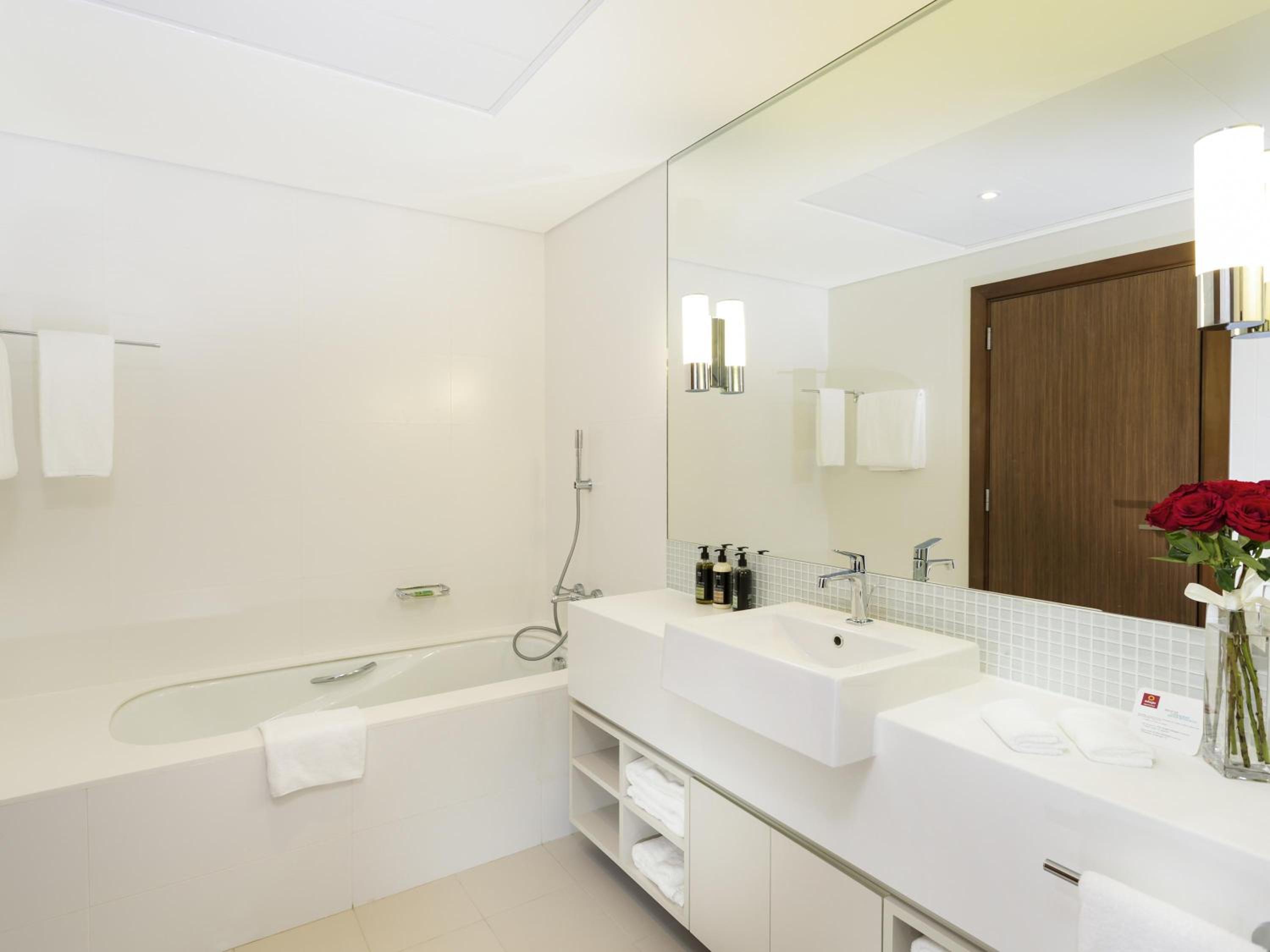 شقة بسرير كينج وسريرين كوين بـ3 غرف نوم، Aparthotel Adagio Abu Dhabi Al Bustan 4/5